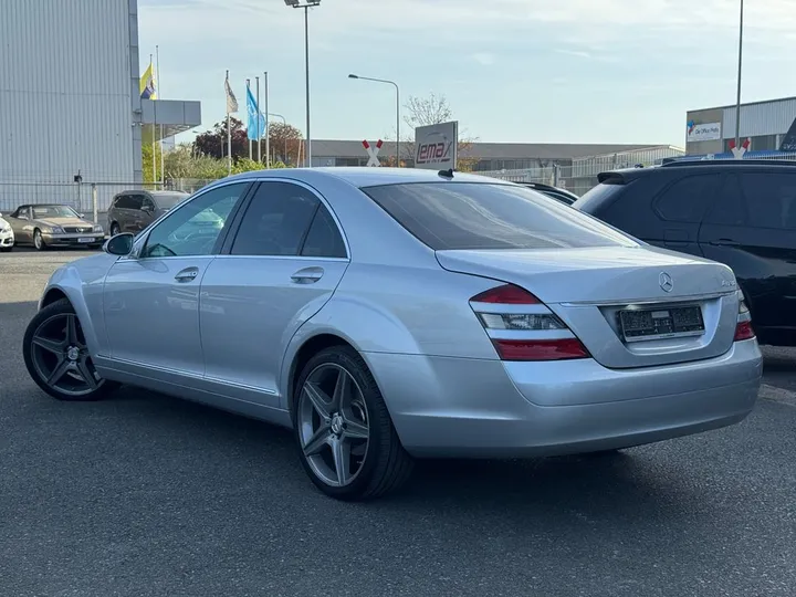 Mercedes-Benz S 320