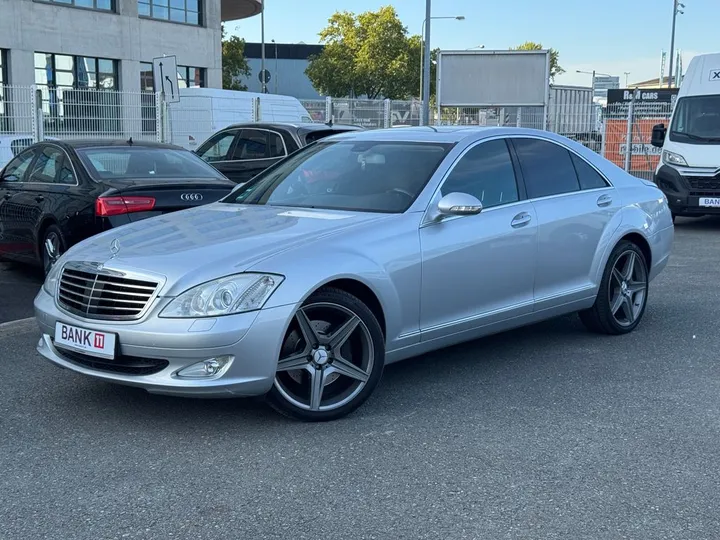 Mercedes-Benz S 320