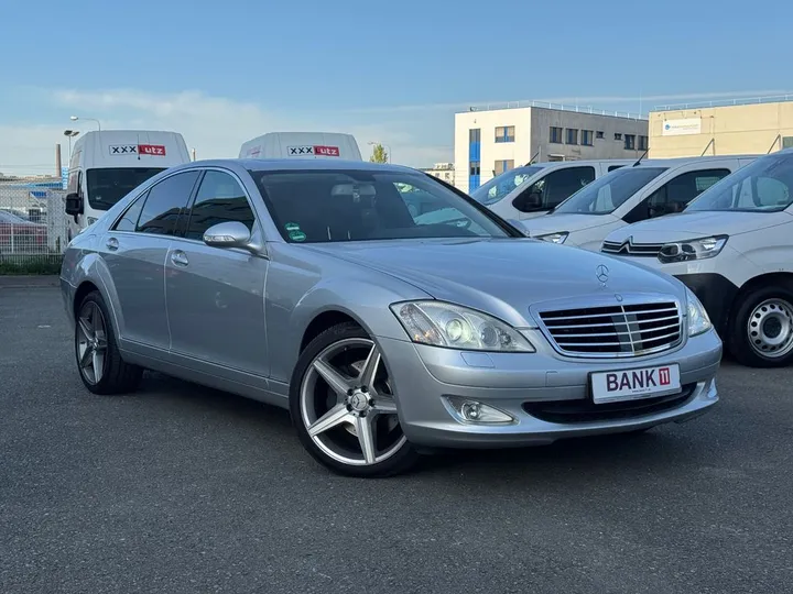 Mercedes-Benz S 320
