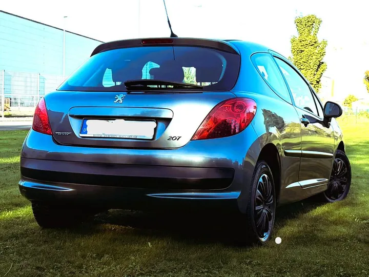Peugeot 207