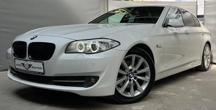 BMW 528