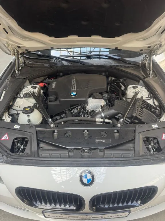 BMW 528