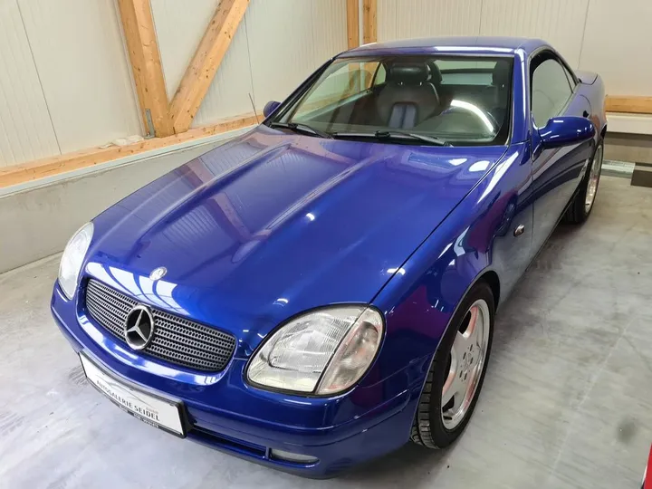 Mercedes-Benz SLK 230