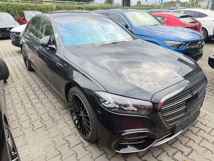 Mercedes-Benz S 500