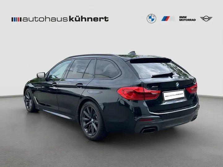 BMW M550