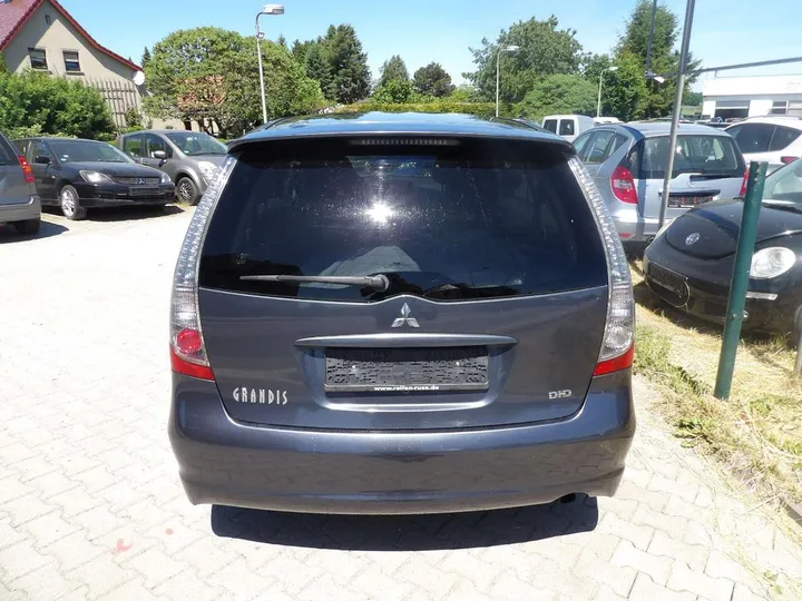 Mitsubishi Grandis