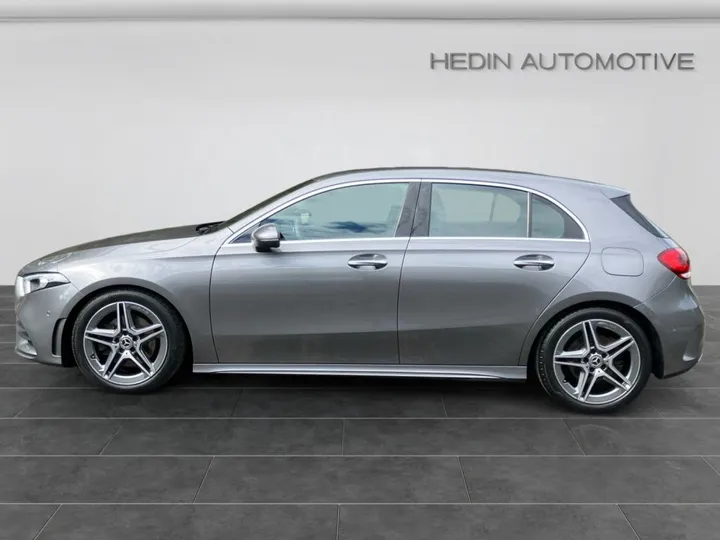 Mercedes-Benz A 220