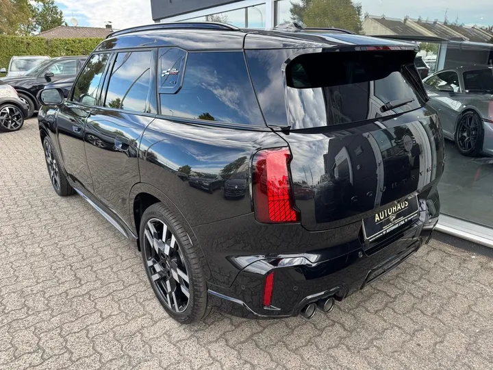 MINI John Cooper Works Countryman