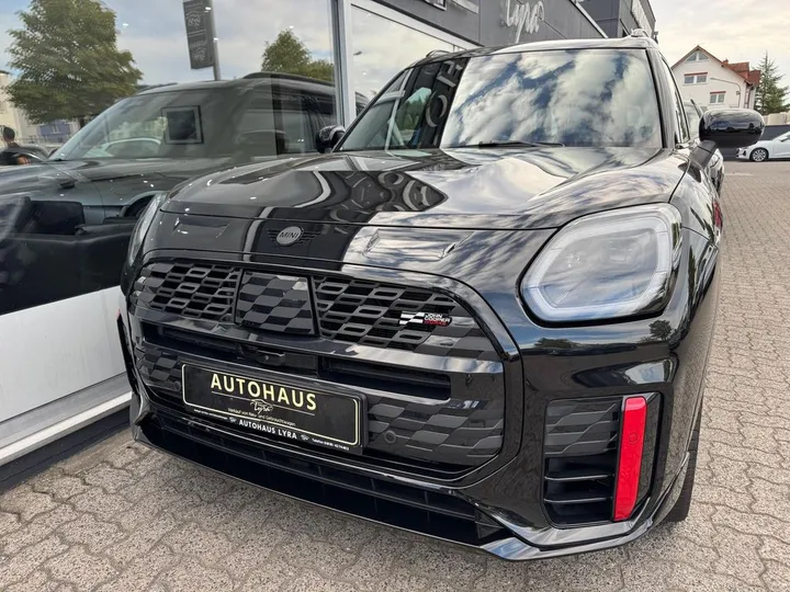 MINI John Cooper Works Countryman