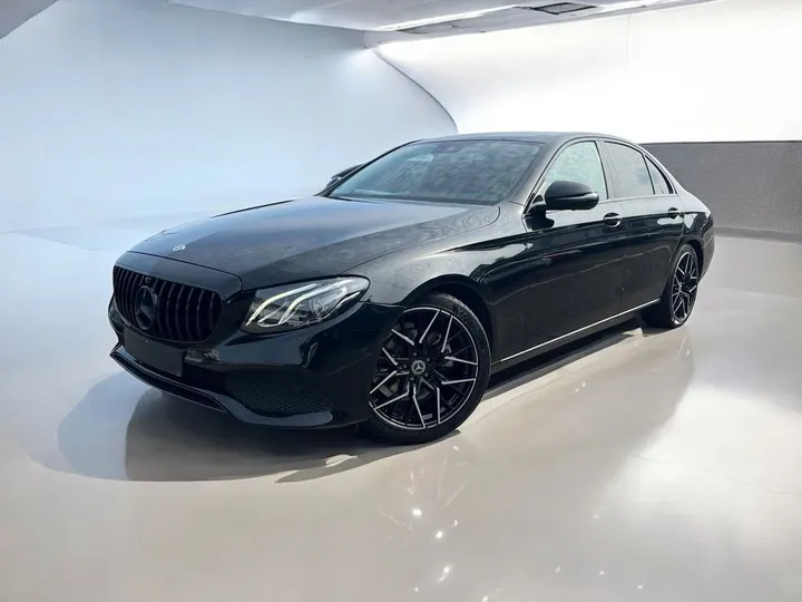 Mercedes-Benz E 220