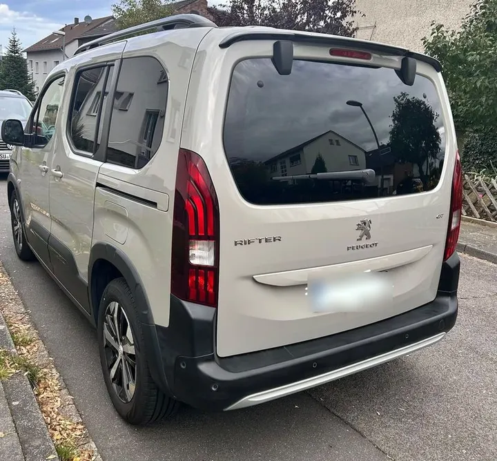 Peugeot e-Rifter