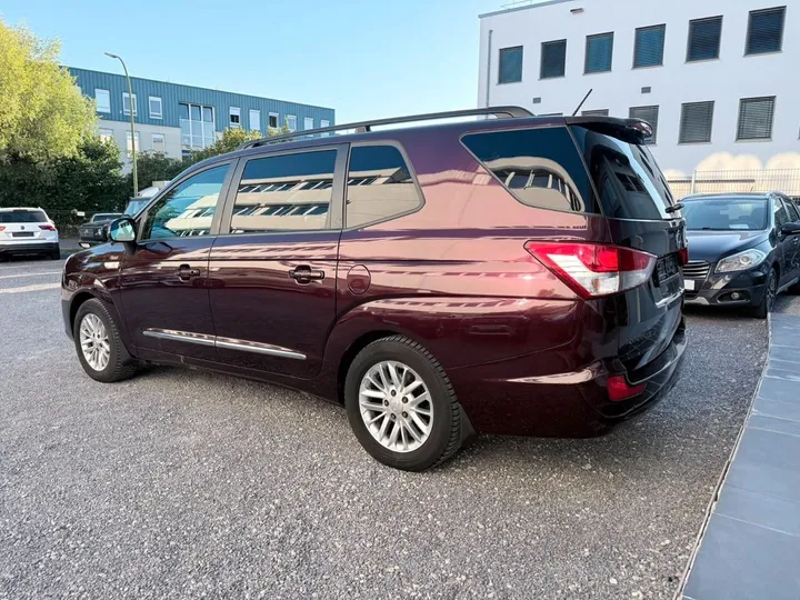 Ssangyong Rodius