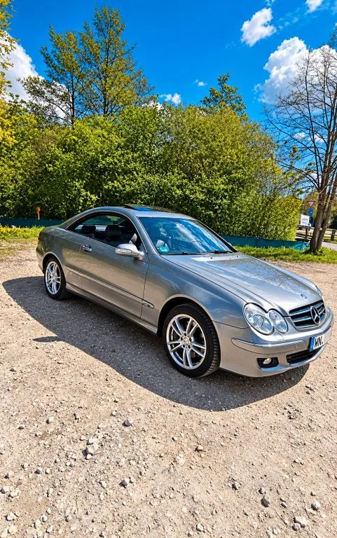 Mercedes-Benz CLK 320