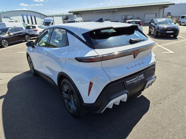 Cupra Raval