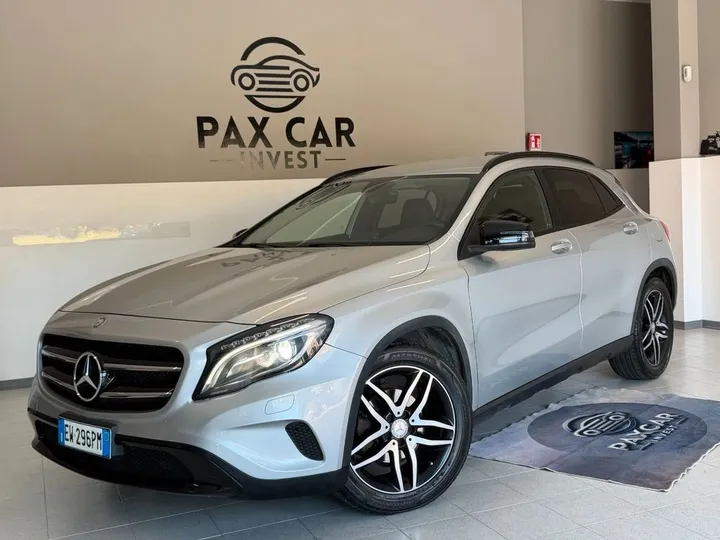 Mercedes-Benz GLA 200