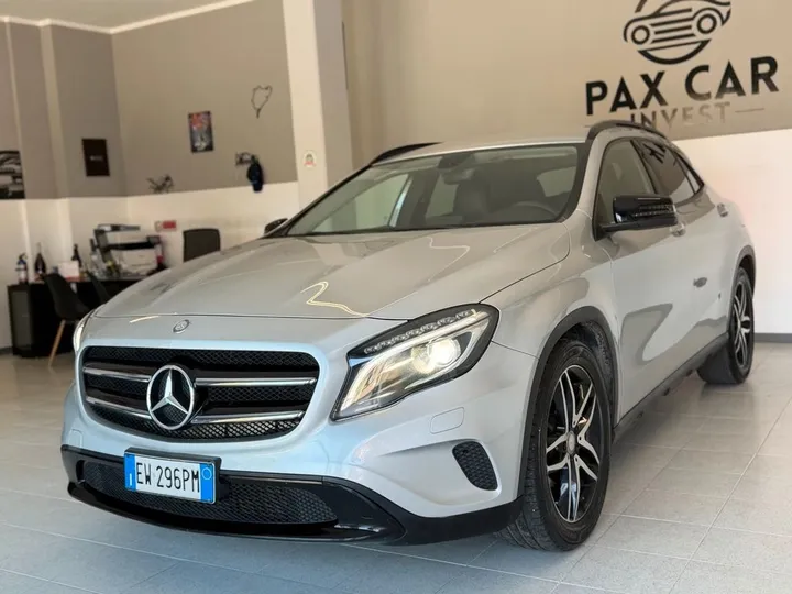 Mercedes-Benz GLA 200