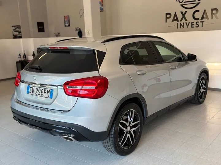 Mercedes-Benz GLA 200
