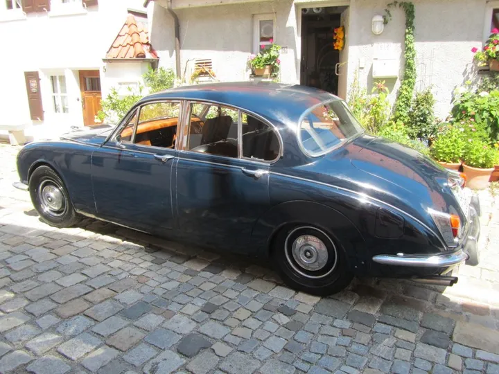 Jaguar MK II