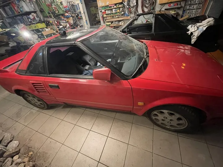 Toyota MR 2