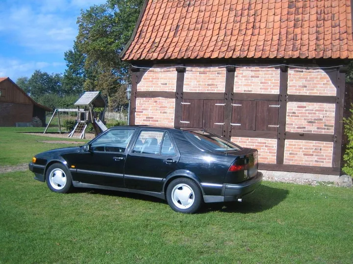 Saab 9000