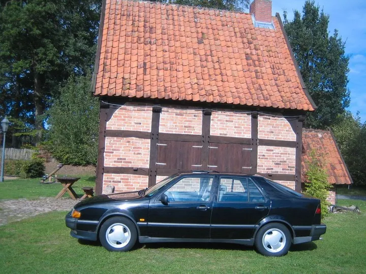 Saab 9000