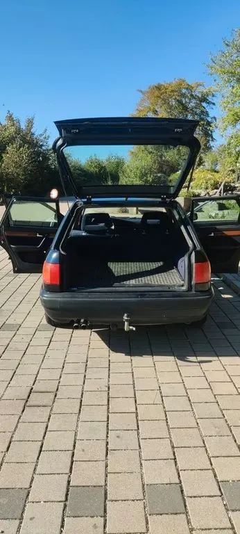 Audi 100