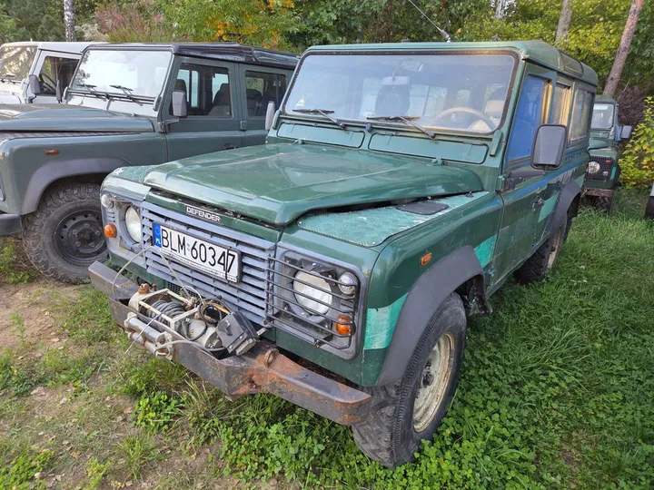 Land Rover Defender