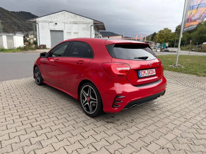 Mercedes-Benz A 200
