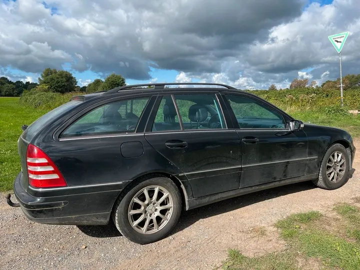 Mercedes-Benz C 220