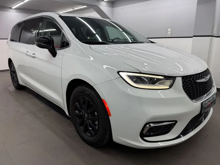 Chrysler Pacifica