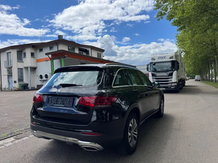 Mercedes-Benz GLC 220