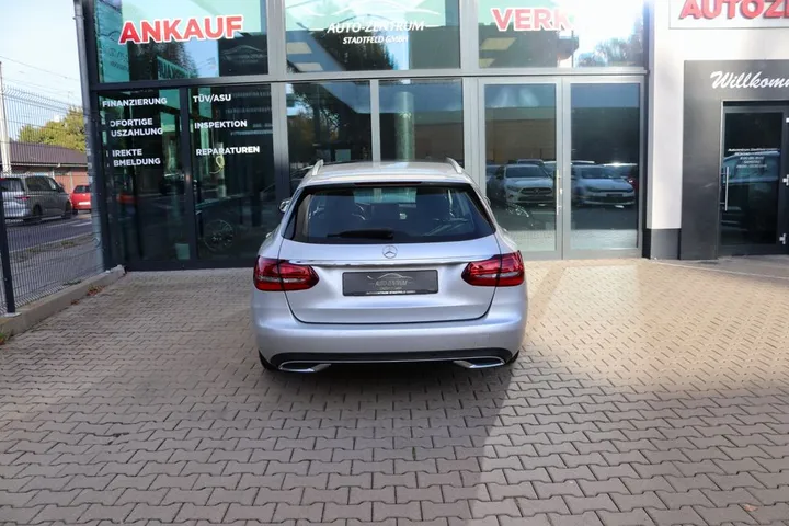 Mercedes-Benz C 220