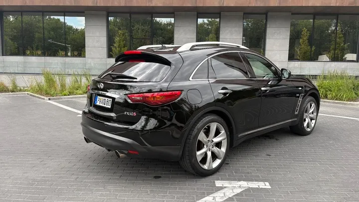 Infiniti FX