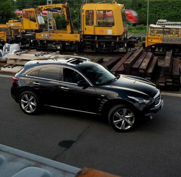 Infiniti FX