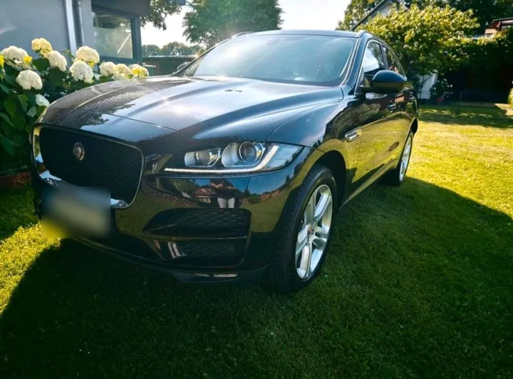 Jaguar F-Pace