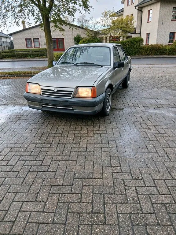 Opel Ascona