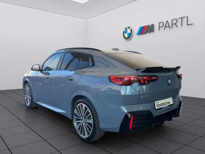 BMW iX2