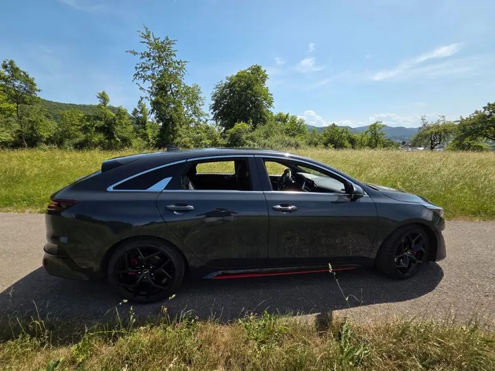 Kia pro cee'd / ProCeed