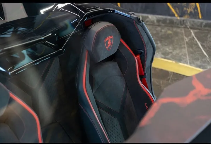 Lamborghini Aventador