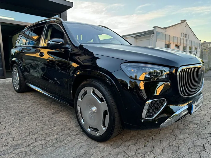 Mercedes-Benz GLS 600