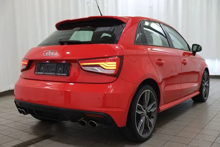 Audi S1