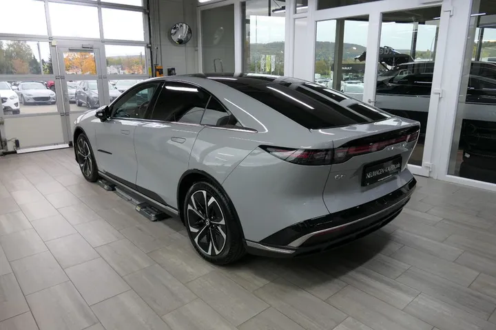 Mazda 6e