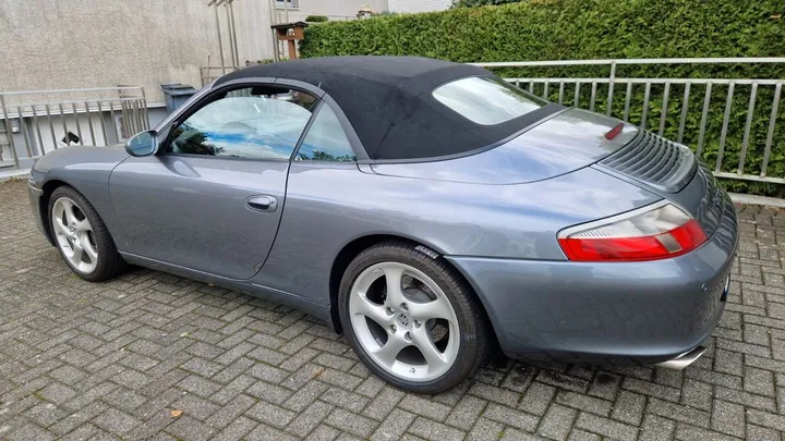 Porsche 996