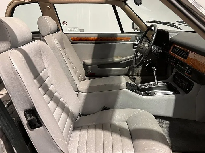 Jaguar XJSC