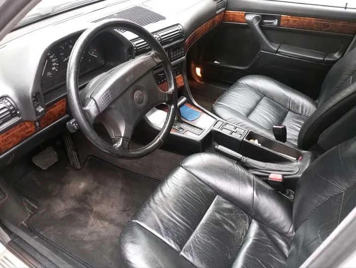 BMW 740