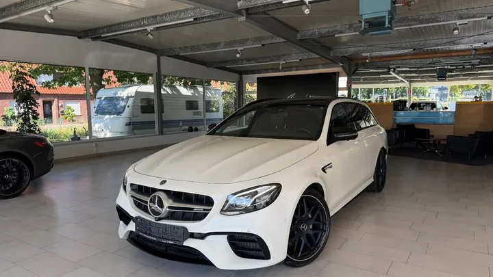 Mercedes-Benz E 63 AMG