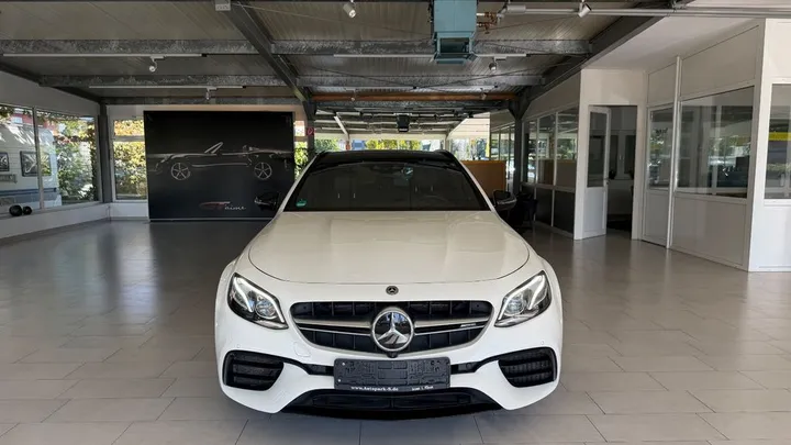 Mercedes-Benz E 63 AMG