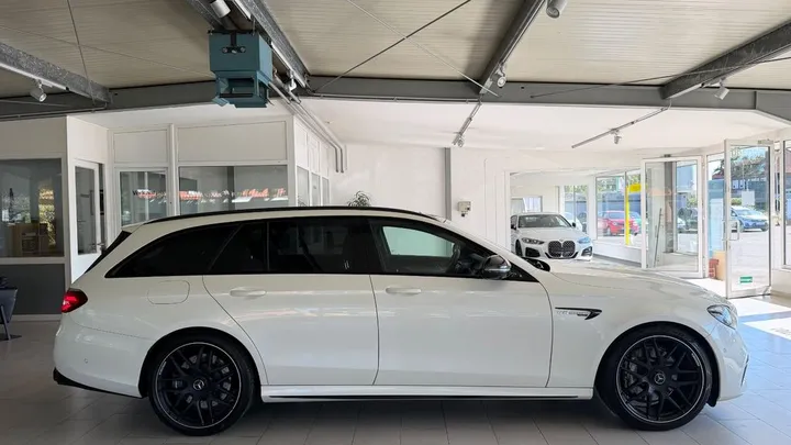 Mercedes-Benz E 63 AMG