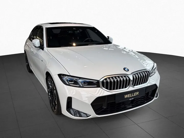 BMW 330
