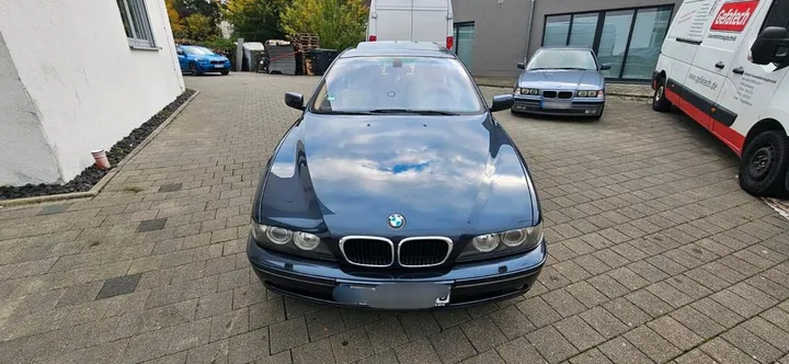 BMW 525